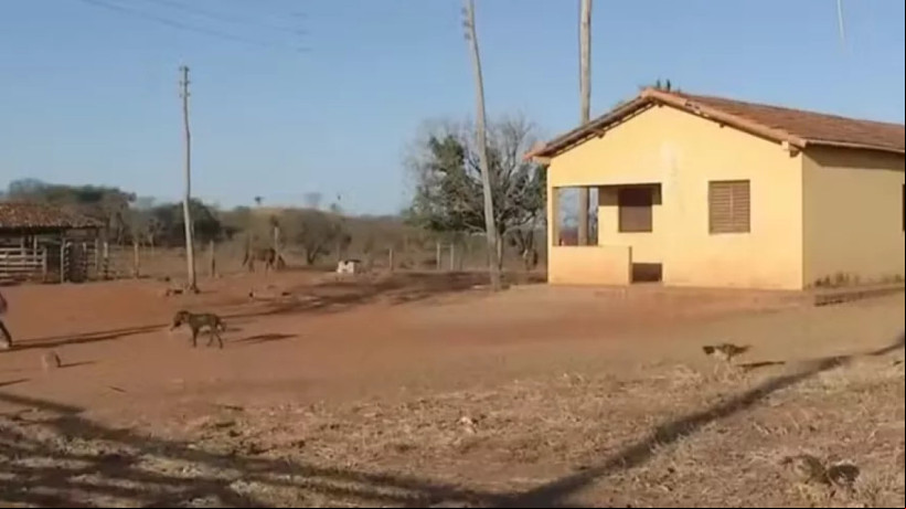 Fazenda de Minas Gerais onde homem matou a ex-mulher, caseiro e depois foi morto