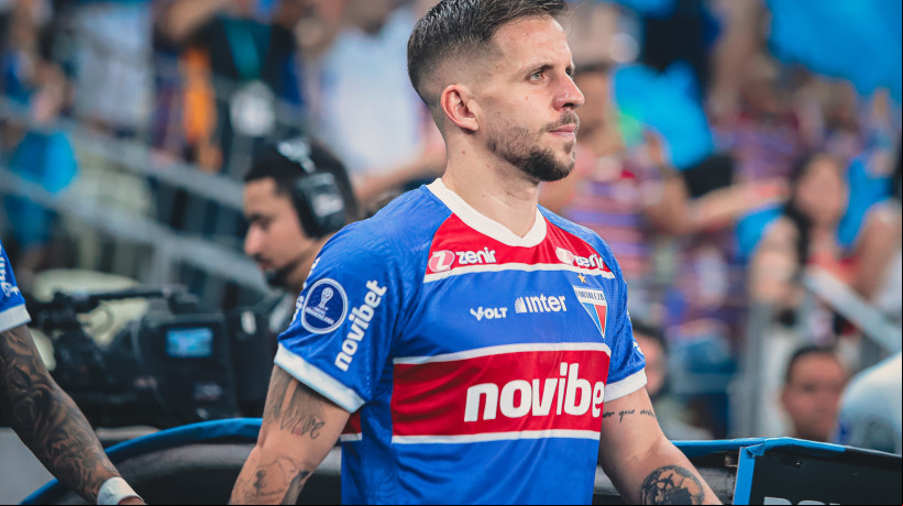 Lucas Sasha deverá ficar afastado dos gramados durante dois meses