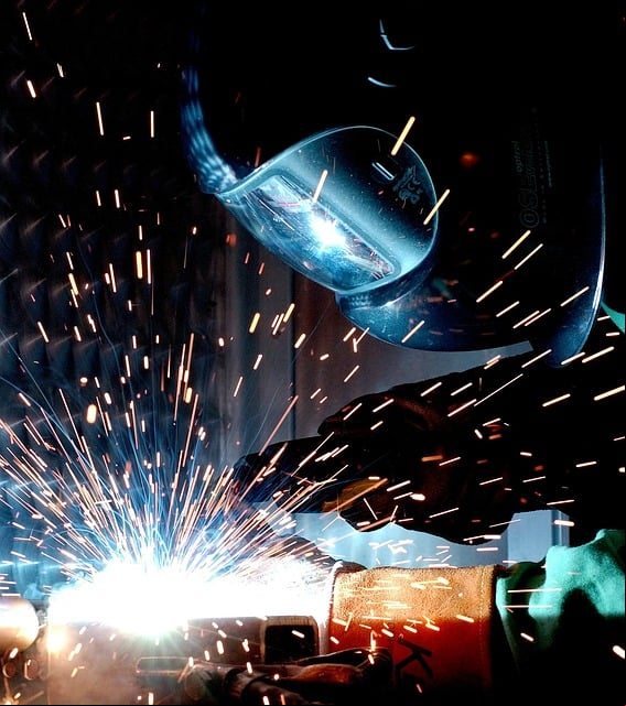 Os diamantes industriais são usados principalmente para atividades nas empresas de engenharia civil e mecânica.