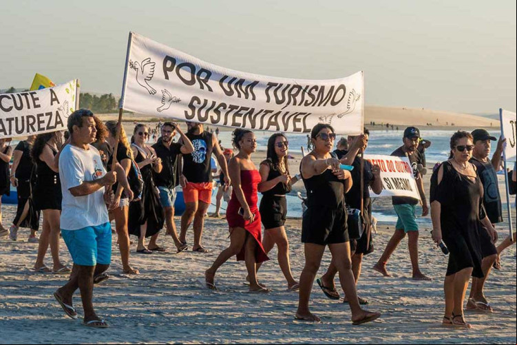 Conselho de Jericoacoara cria movimento "SalveJeri" após mulher dizer que é proprietária de 80% das terras da região Conselho de Jericoacoara cria movimento "SalveJeri" após mulher dizer que é proprietária de 80% das terras da região