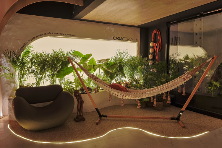 O loung Raízes Cearenses é apresentado pelo Barrocas Arquitetos Associados como um mergulho no movimento cultural Pessoal do Ceará O loung Raízes Cearenses é apresentado pelo Barrocas Arquitetos Associados como um mergulho no movimento cultural Pessoal do Ceará