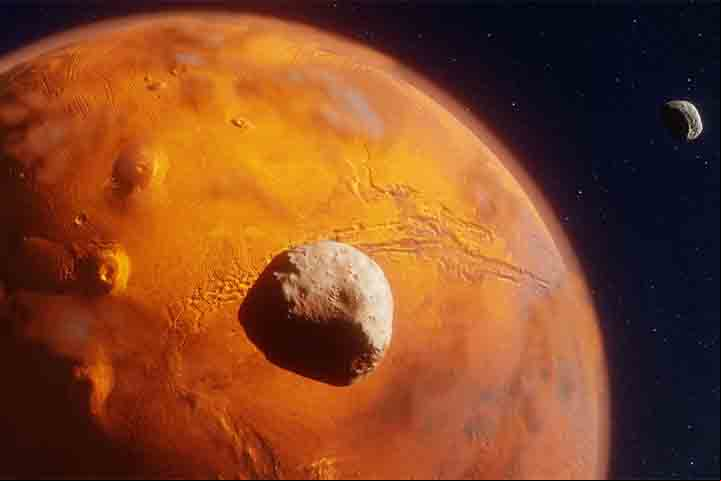 Segundo os cientistas, essa proximidade pode levá-la a colidir com Marte ou se desintegrar em um futuro distante. Já sua distância média da Terra é de cerca de 56 milhões de quilômetros.