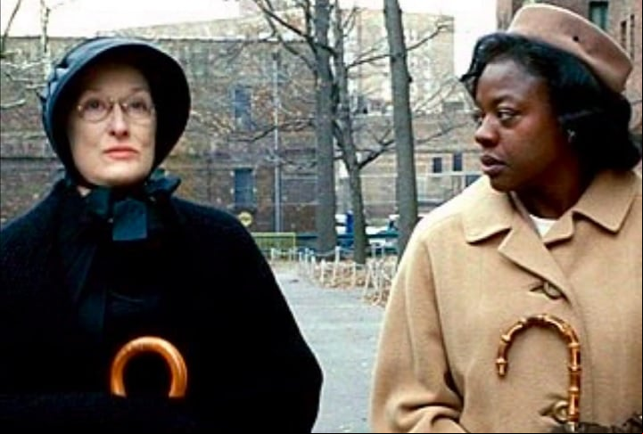 No entanto, Viola começou a ganhar mais holofote quando fez um papel coadjuvante no filme Dúvida (2008), no qual dividiu tela com a própria Meryl Streep.