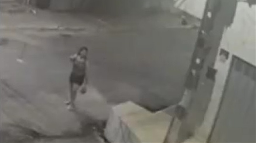 Momento foi registrado por câmeras de segurança