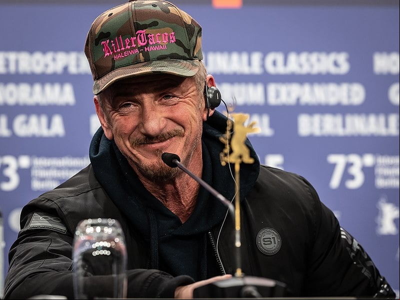 O ator Sean Penn (“Milk” e “Sobre Meninos e Lobos”) exaltou o filme brasileiro “Ainda Estou Aqui” ao externar suas críticas ao Oscar. O longa dirigido por Walter Salles, que tem Fernanda Torres e Selton Mello no elenco, está na corrida para a indicação à premiação em 2025.