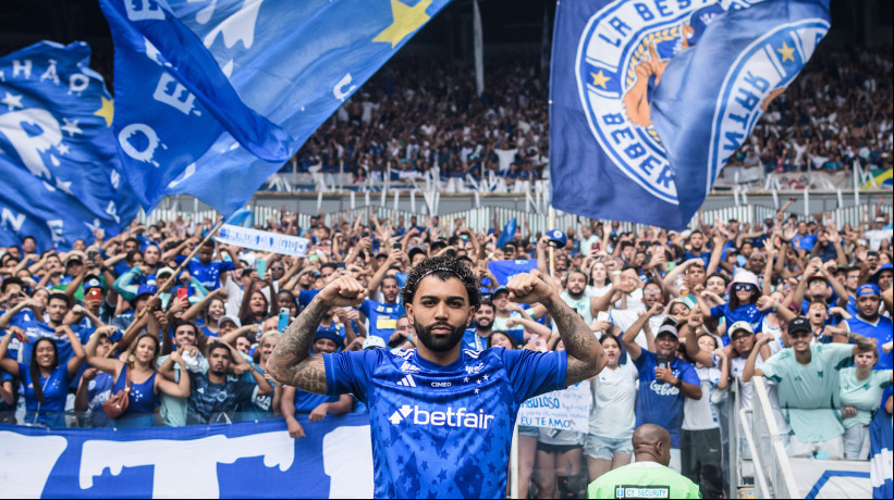 Gabriel Barbosa, o Gabigol, foi apresentado neste sábado (4/1) aos torcedores do Cruzeiro, no Mineirão 
