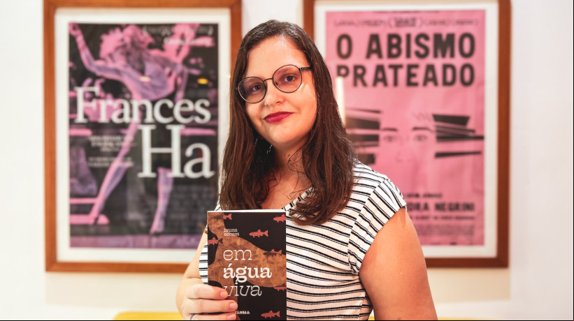 Autora cearense Bruna Sonast lança 3° livro em sarau nesta quinta-feira, 23