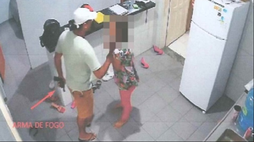 Câmeras de vigilância registraram o momento em que mulheres são rendidas em casa de massagem erótica no Bairro de Fátima e quando Lucélia Santos da Silva foi assassinada