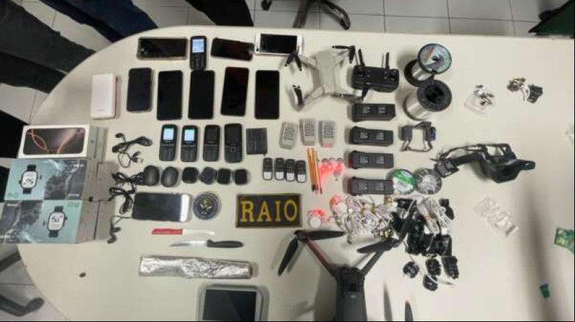 Três suspeitos são detidos ao tentar enviar eletrônicos a presídio de Itaitinga com uso de drones