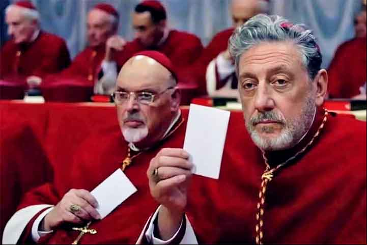 Os bastidores da disputa, com conversas nos corredores do Vaticano e as articulações políticas na disputa de poder, são o cerne do filme, aliando mistério e tradição, em uma espécie de thriller eclesiástico.