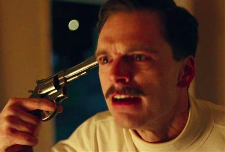 Fora do universo Marvel, o romeno participou de outros filmes notáveis, como Eu, Tonya (2017), no qual interpretou o problemático Jeff Gillooly, ex-marido da patinadora Tonya Harding.