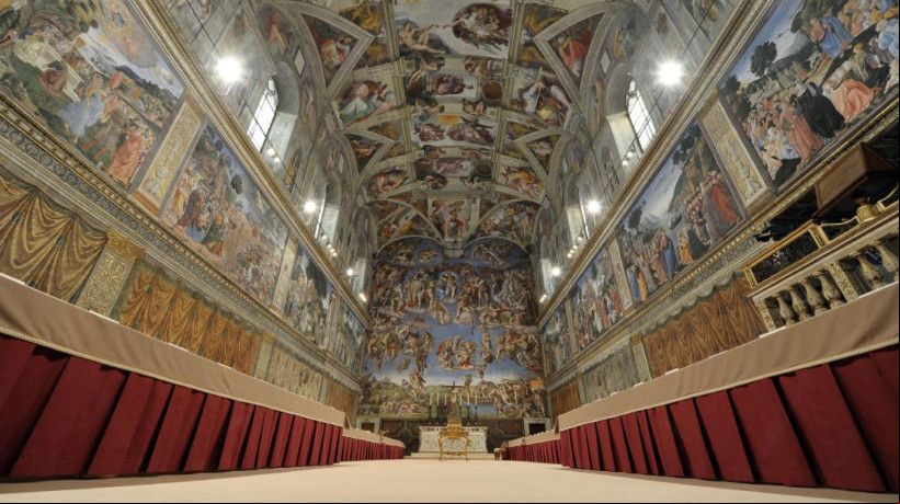 Capela Sistina antes da chegada dos cardeais e do início do conclave no Vaticano em 2013, quando o papa Francisco foi eleito