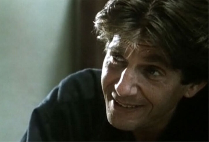 A carreira de Salles começou a despontar quando dirigiu A Grande Arte (1991), baseado no romance de Rubem Fonseca. O longa, estrelado por Peter Coyote (foto), explora o mundo do crime e da fotografia. Foi seu primeiro o no cinema internacional, sendo lançado nos EUA com o título Exposure.