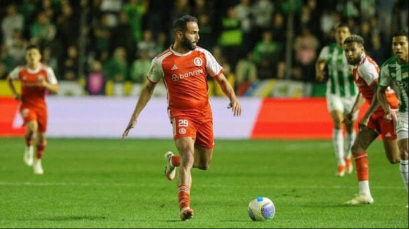 Rubro-Negro criticou postura colorada de afirmar que a negociação do jogador com o Santos não foi concluída por motivos alheios ao clube gaúcho 