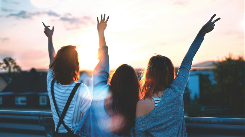 Descubra como a Geração Z vs Millennials moldam o futuro com suas visões únicas e estilos de vida que inspiram mudanças significativas