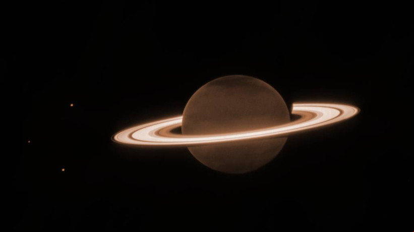 Com a descoberta de 128 novas luas orbitando Saturno, o planeta consolidou-se como o que tem mais astros