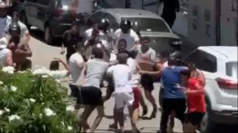 Confusão entre torcidas no bairro Carlito Pamplona, em Fortaleza