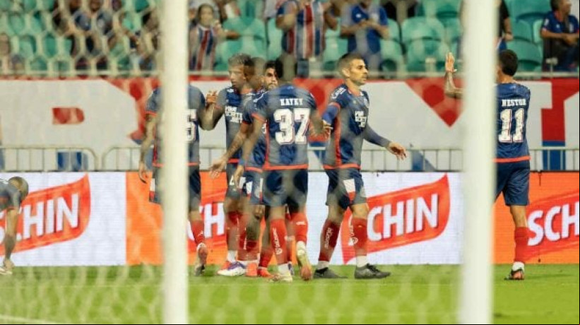 Na Arena Fonte Nova, Tricolor de Aço abre vantagem de três gols na partida e vê o Vozão marcar duas vezes no segundo tempo 