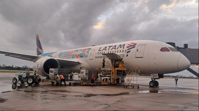 Aeronave Boeing 787 da LATAM embarcou de Fortaleza para Lisboa nesta segunda, 7 de abril, no voo inaugural da rota sazonal, com 94% de ocupação