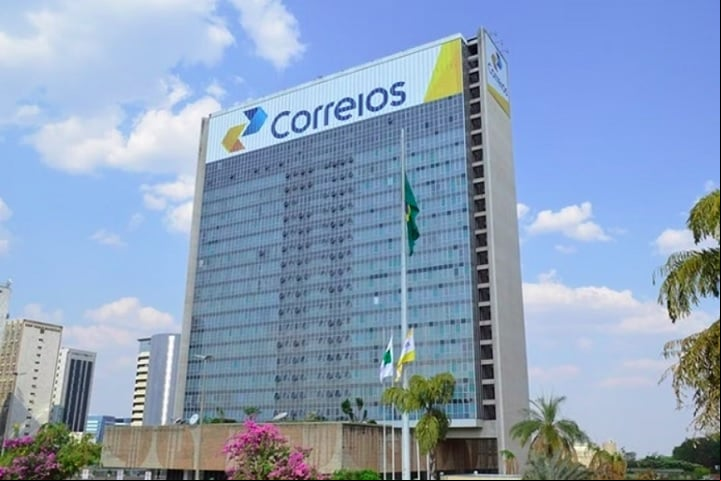 Para compensar perdas financeiras, os Correios anunciaram a criação de um marketplace próprio em parceria assinada na quarta-feira (2/4).