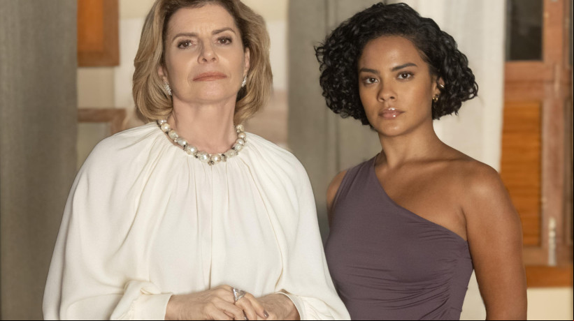 Odete Roitman (Debora Bloch) e Fátima (Bella Campos)