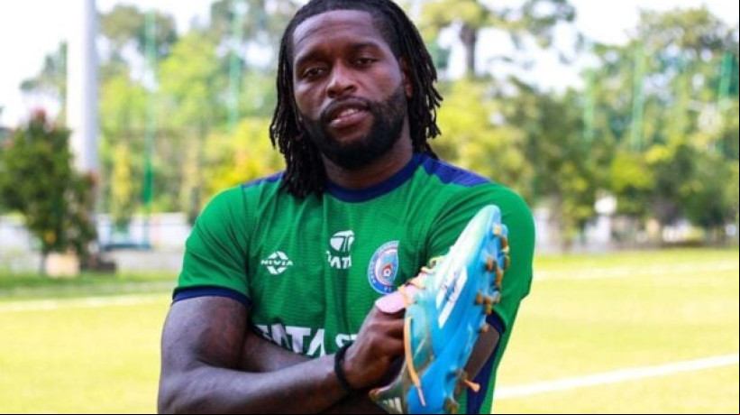 Detido desde o fim do ano ado, Jay Emmanuel-Thomas mudou sua última versão dos fatos em audiência no Reino Unido 