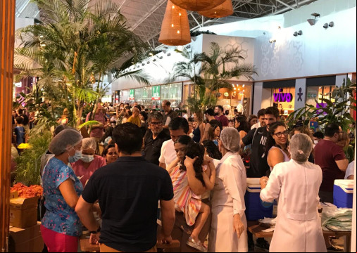 AÃ§Ã£o de vacinaÃ§Ã£o foi marcada pela movimentaÃ§Ã£o intensa e filas 