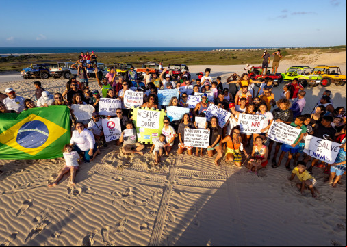 Aquiraz, CE, BR  02.06.25 Moradores fazem protesto contra a implantaÃ§Ã£o da rodovia CE-025 no trecho entre a CE 452 (B) da Prainha para Praias Belas no MunicÃ­pio de Aquiraz (Fco Fontenele/O POVO)
