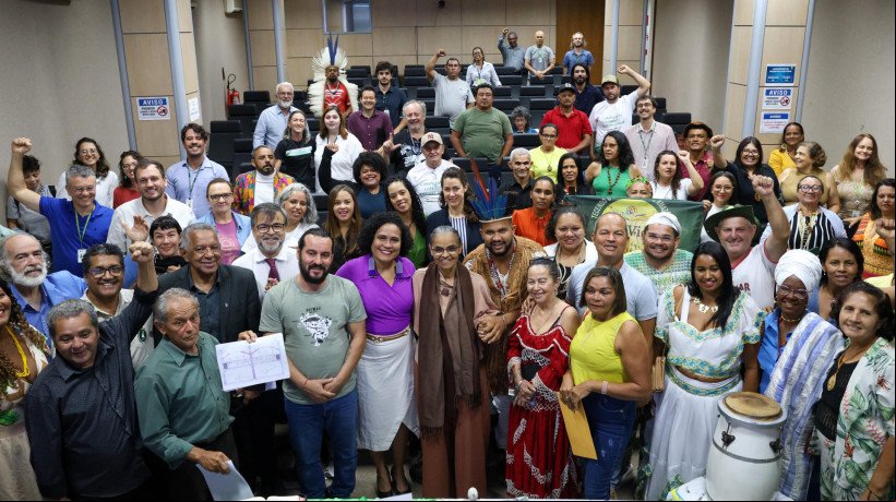Representantes do Conselho Nacional dos Povos e Comunidades Tradicionais (CNPCT).
