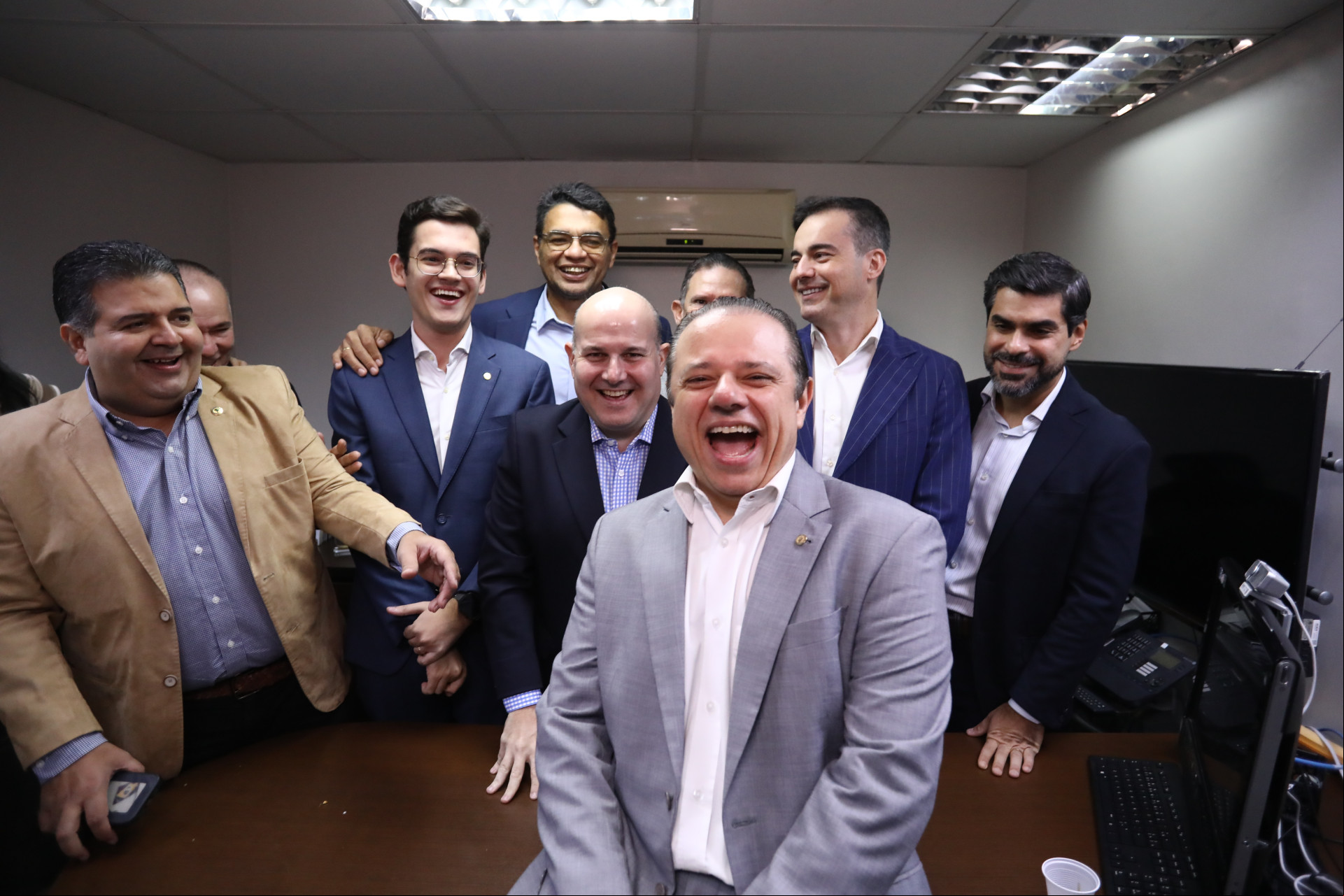 FORTALEZA-CE, BRASIL, 03.06.2025: Oposição se reúne na Assembleia, com Wagner e Roberto Cláudio. (Foto: Fabio Lima/ OPOVO)
