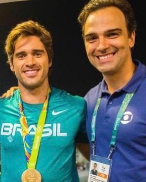 Deixou o Fantástico no dia 14 de novembro de 2021, dando lugar à jornalista Maju Coutinho e ao comentarista Alex Escobar.