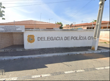 Fachada da Delegacia Municipal de Quixeramobim, que investiga o caso 